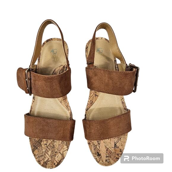 Andrew Geller "Jolene" Brown Wedge Sandals NWOT 8.5 M - Picture 4 of 10